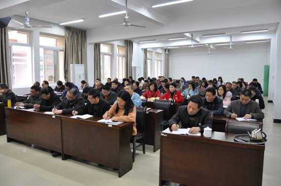 说明: H:\20190308党委学习会及第二届省级文明校园创建工作部署会\4.JPG